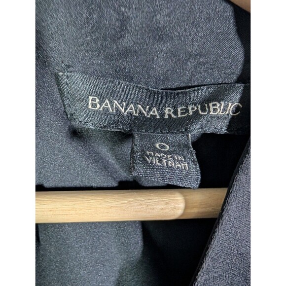 Banana Republic Bow-Shoulder Jumpsuit Sz 0 Black EUC Classic Minimalist Silky127 - Picture 5 of 12